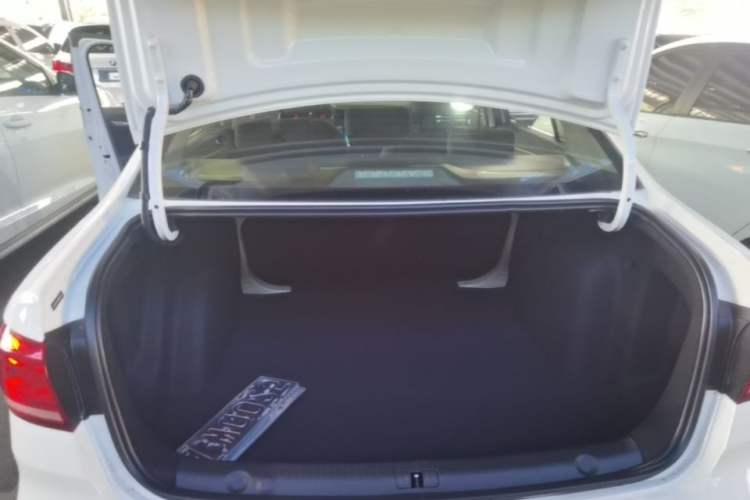 Used Volkswagen Lavida 2019 Lavida Start 1.5L Automatic Trendy Version China VI Standard Trunk