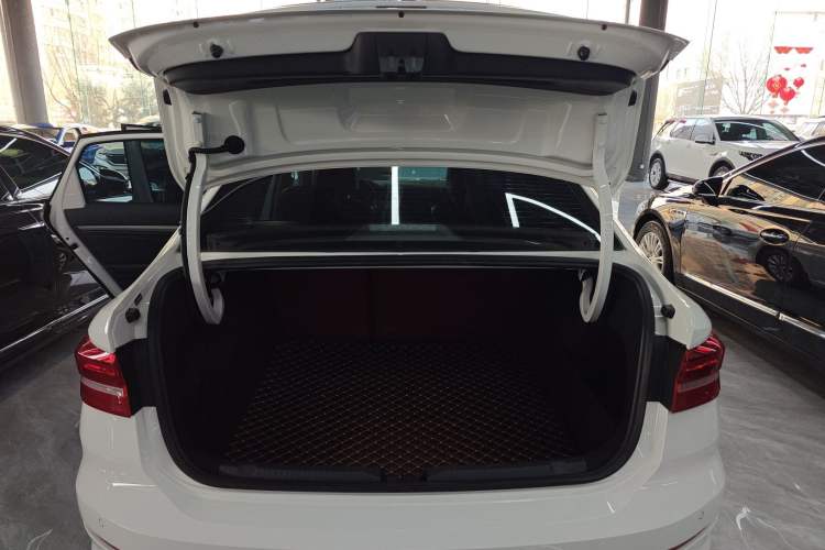 Used Volkswagen Lavida 2019 Lavida Start 1.5L Automatic Trendy Version China VI Standard Trunk