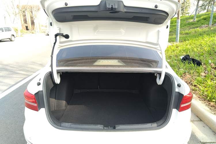 Used Volkswagen Lavida 2019 280TSI DSG Comfort Edition China VI standard Trunk