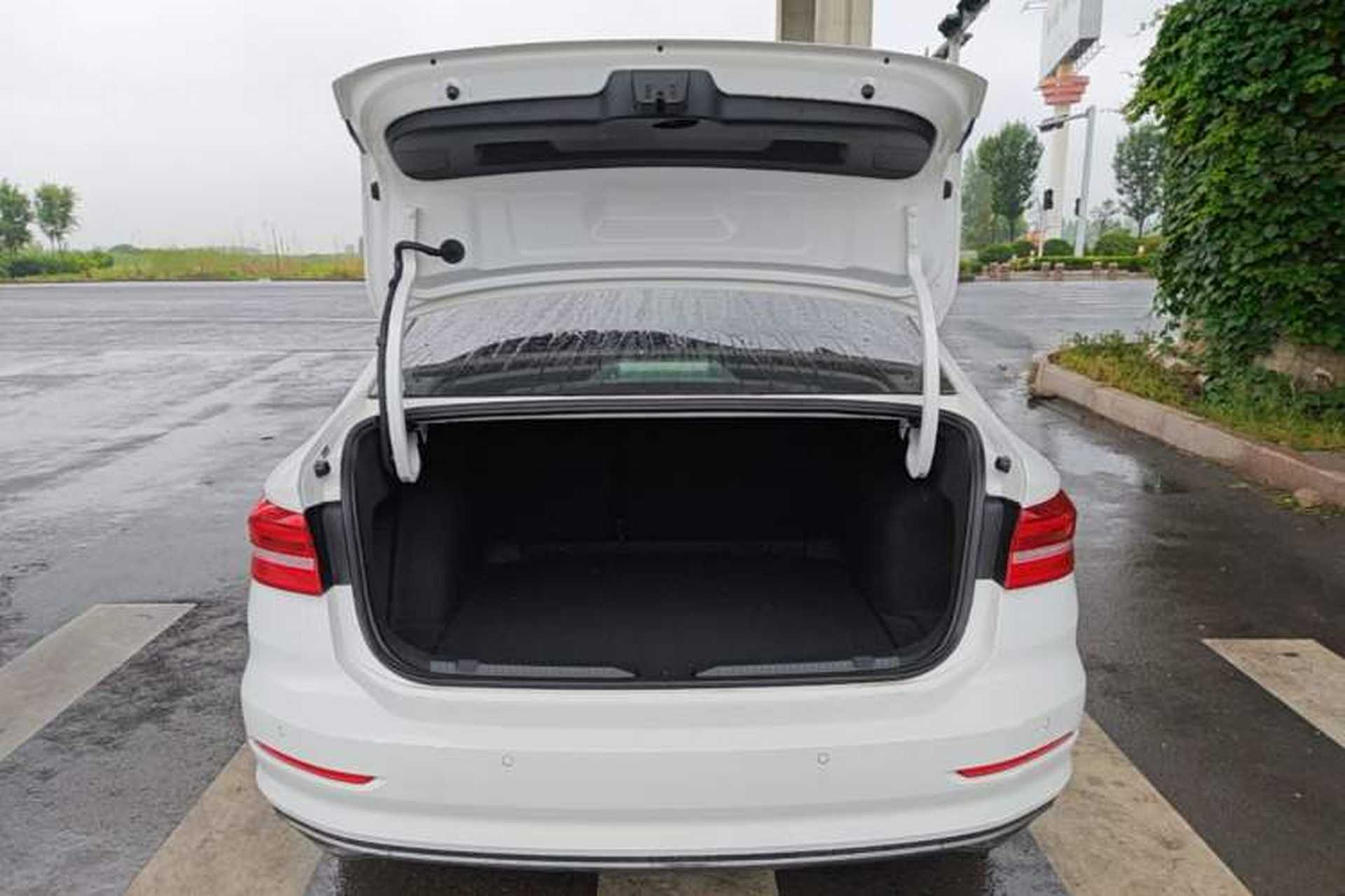 Used Volkswagen Lavida 2019 280TSI DSG Comfort Edition China VI standard Trunk