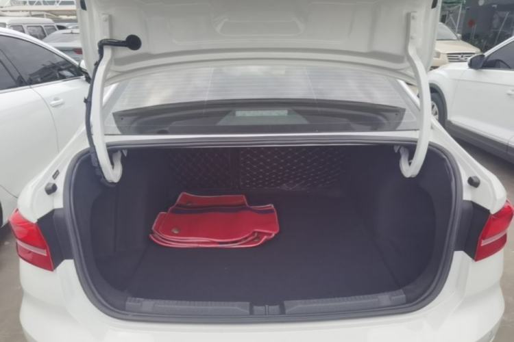 Used Volkswagen Lavida 2019 1.5L Automatic Comfort Edition China VI Standard Trunk