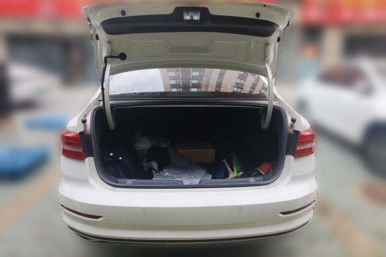 Used Volkswagen Lavida 2019 1.5L Automatic Comfort Edition China VI Standard Trunk