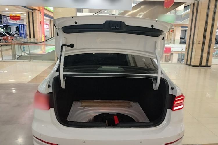 Used Volkswagen Lavida 2019 280TSI DSG Comfort Edition China VI standard Trunk