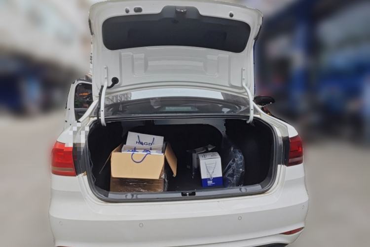 Used Volkswagen Lavida 2019 1.5L Manual Comfort Edition China VI Standard Trunk