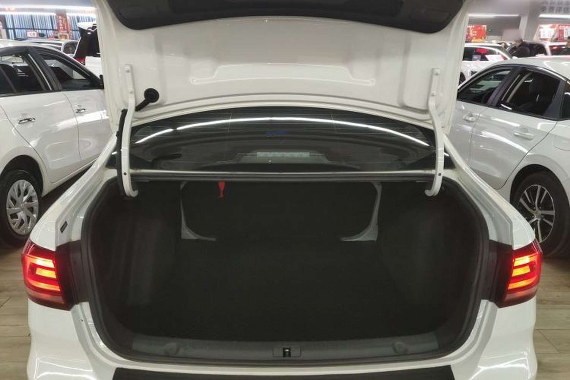 Used Volkswagen Lavida 2019 Lavida Start 1.5L Automatic Trendy Version China VI Standard Trunk