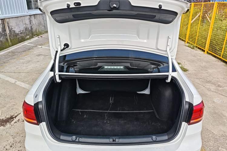 Used Volkswagen Lavida 2019 Lavida Start 1.5L Automatic Comfort Edition China VI Standard Trunk