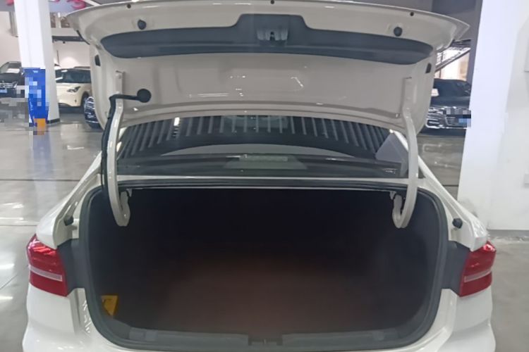 Used Volkswagen Lavida 2019 1.5L Automatic Comfort Edition China VI Standard Trunk