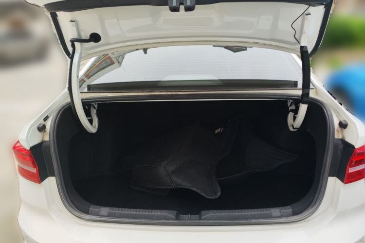 Used Volkswagen Lavida 2019 1.5L Automatic Vision Edition China VI Standard Trunk
