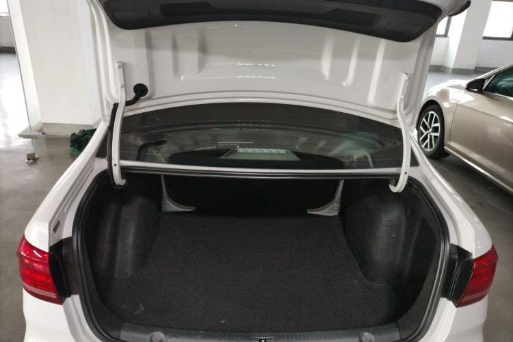 Used Volkswagen Lavida 2019 Lavida Start 1.5L Automatic Trendy Version China VI Standard Trunk
