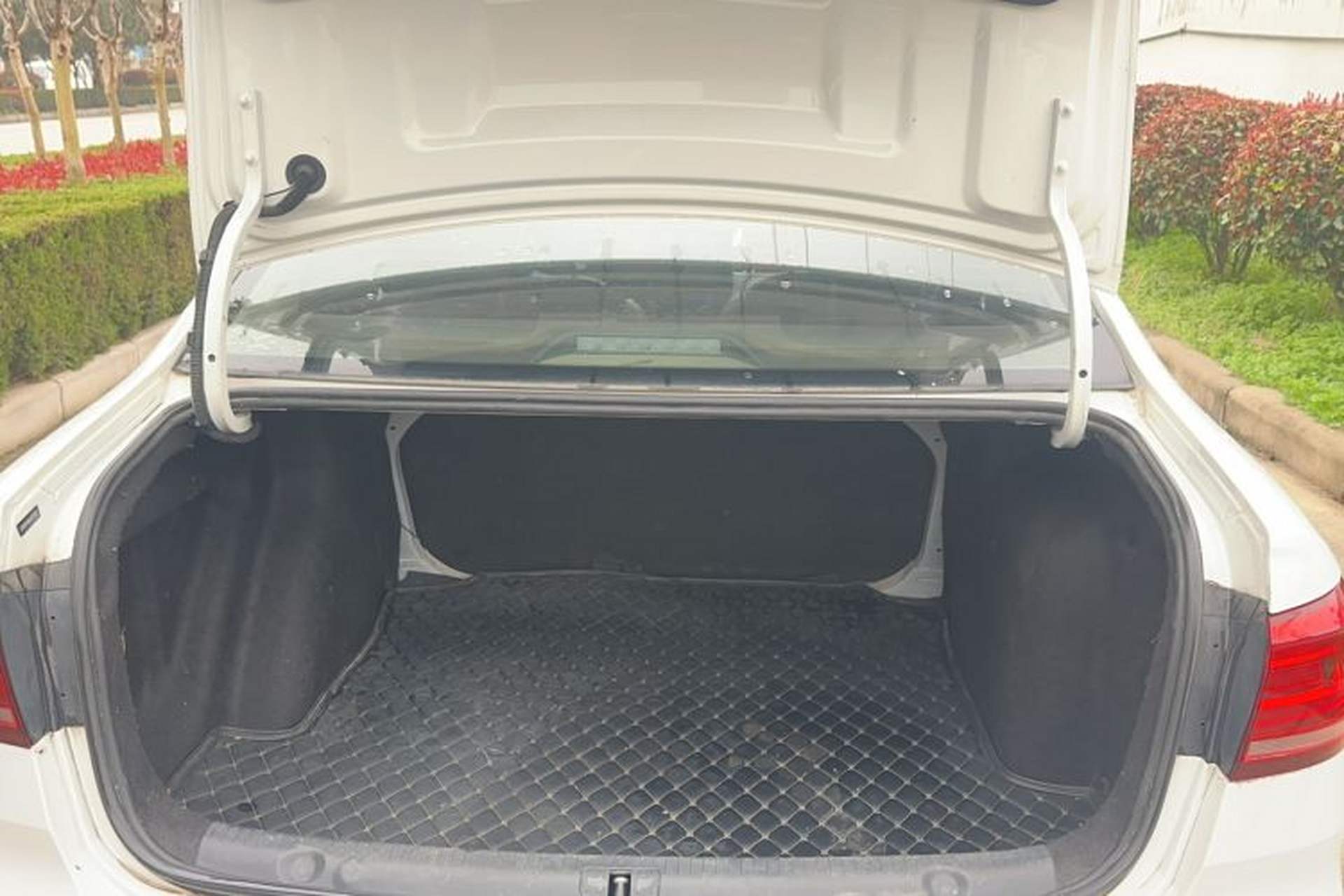 Used Volkswagen Lavida 2019 Lavida Start 1.5L Manual Fashion Edition China VI Standard Trunk