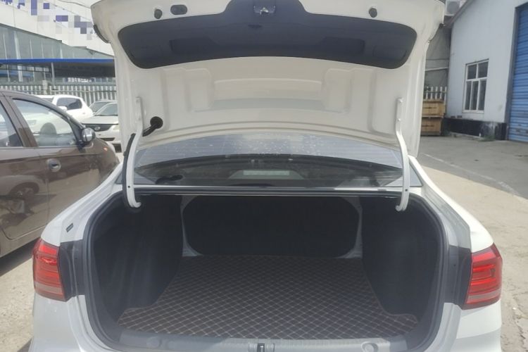 Used Volkswagen Lavida 2019 Lavida Start 1.5L Manual Fashion Edition China VI Standard Trunk