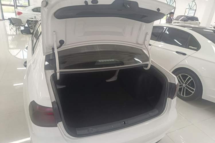 Used Volkswagen Lavida 2019 Lavida Start 1.5L Automatic Trendy Version China VI Standard Trunk