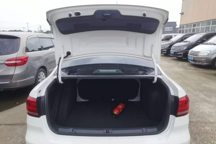Used Volkswagen Lavida 2019 Lavida Start 1.5L Automatic Trendy Version China VI Standard Trunk