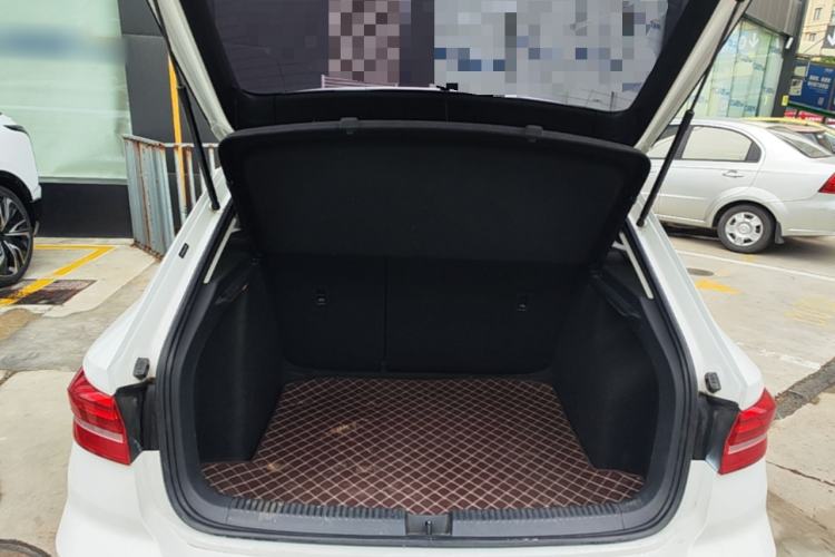 Used Volkswagen Lavida 2019 Hatchback 280TSI DSG Comfort Edition China VI Standard Trunk