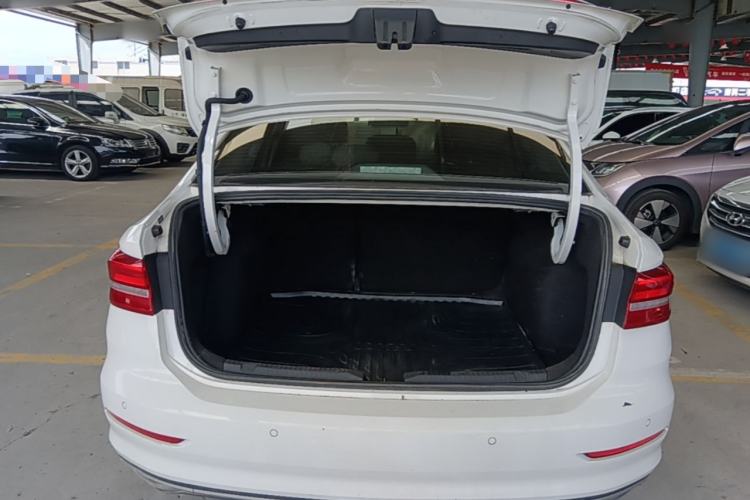Used Volkswagen Lavida 2019 280TSI DSG Comfort Edition China VI standard Trunk