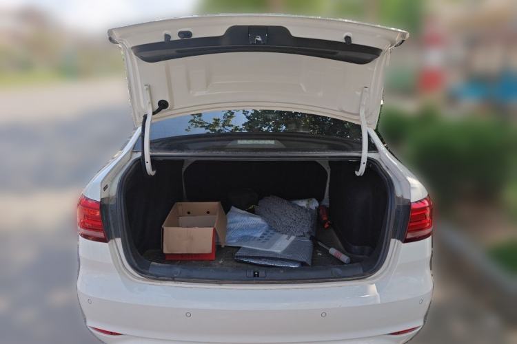 Used Volkswagen Lavida 2019 Lavida Start 1.5L Manual Fashion Edition China VI Standard Trunk