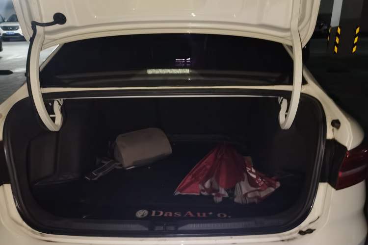 Used Volkswagen Lavida 2019 280TSI DSG Comfort Edition China VI standard Trunk