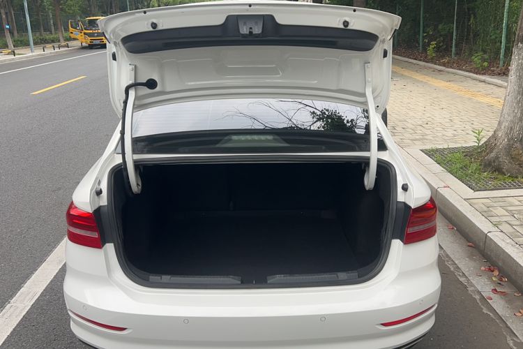 Used Volkswagen Lavida 2019 280TSI DSG Comfort Edition China VI standard Trunk