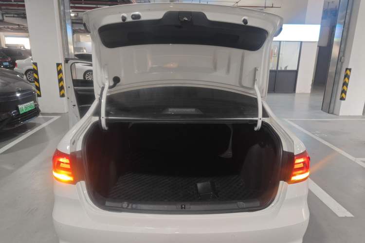 Used Volkswagen Lavida 2019 Lavida Start 1.5L Automatic Trendy Version China VI Standard Trunk