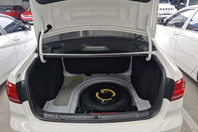 Used Volkswagen Lavida 2019 Lavida Start 1.5L Automatic Comfort Edition China VI Standard Trunk