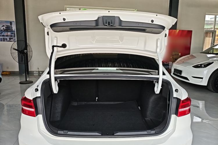 Used Volkswagen Lavida 2019 1.5L Automatic Comfort Edition China VI Standard Trunk