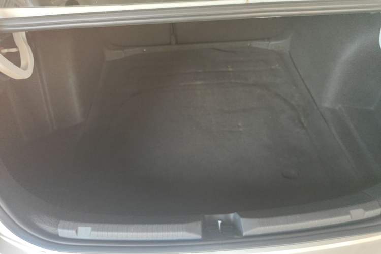 Used Volkswagen Lavida 2019 1.5L Automatic Fashion Edition China VI Trunk