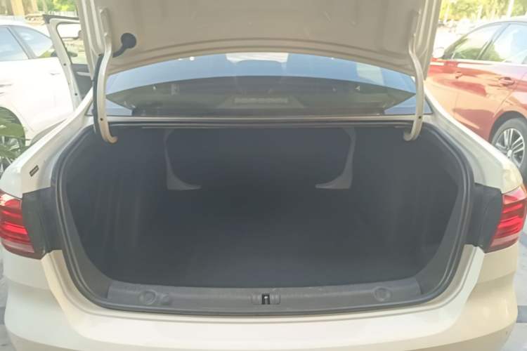 Used Volkswagen Lavida 2019 Lavida Start 1.5L Automatic Comfort Edition China VI Standard Trunk