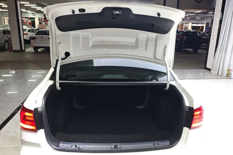 Used Volkswagen Lavida 2019 Lavida Start 1.5L Automatic Trendy Version China VI Standard Trunk