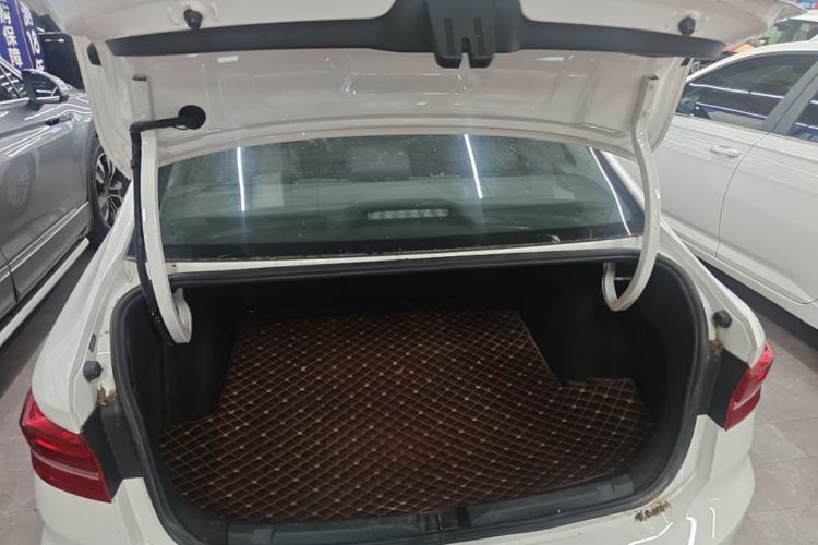 Used Volkswagen Lavida 2019 1.5L Automatic Comfort Edition China VI Standard Trunk