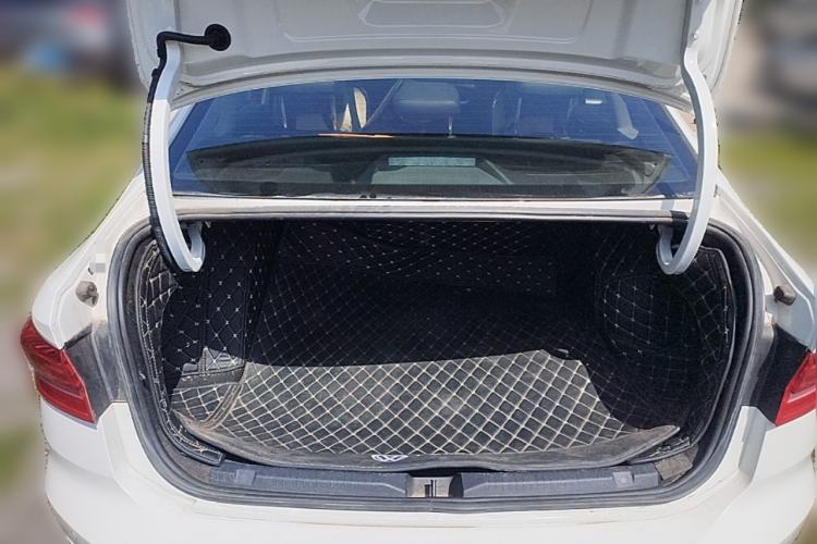 Used Volkswagen Lavida 2019 1.5L Automatic Comfort Edition China VI Standard Trunk