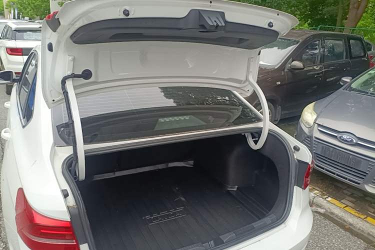 Used Volkswagen Lavida 2019 1.5L Automatic Comfort Edition China VI Standard Trunk