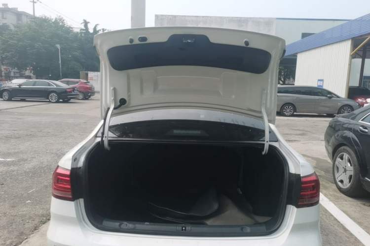 Used Volkswagen Lavida 2019 Lavida Start 1.5L Automatic Trendy Version China VI Standard Trunk