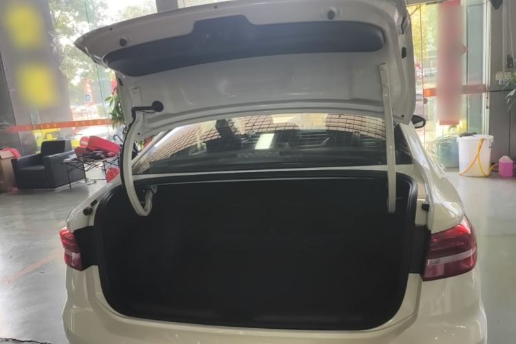Used Volkswagen Lavida 2019 1.5L Automatic Comfort Edition China VI Standard Trunk