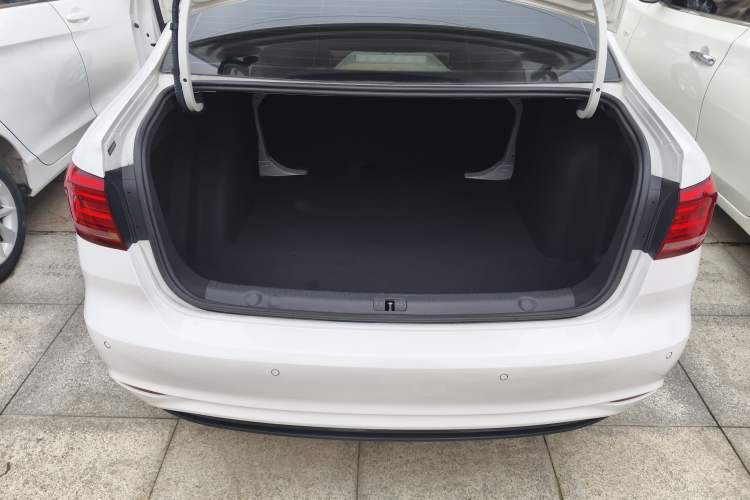 Used Volkswagen Lavida 2019 Lavida Start 1.5L Automatic Trendy Version China VI Standard Trunk