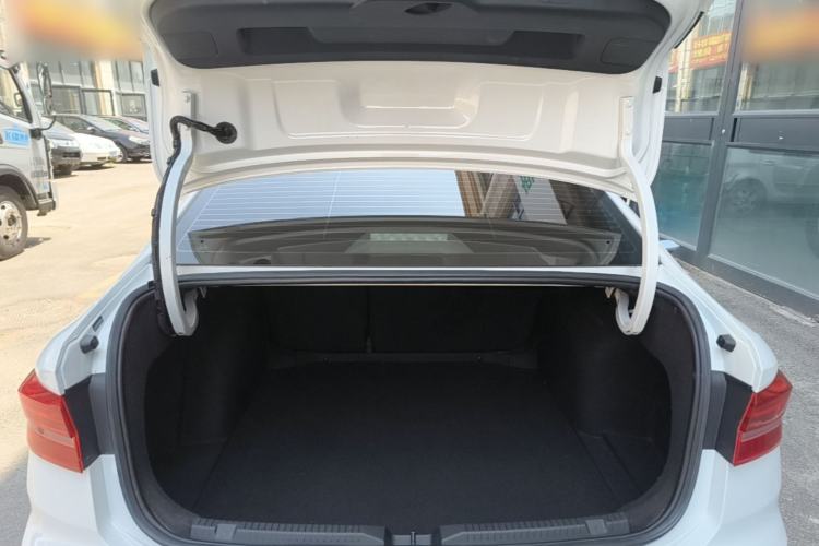 Used Volkswagen Lavida 2019 1.5L Automatic Comfort Edition China VI Standard Trunk