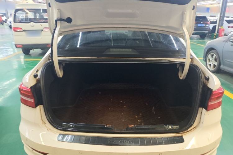 Used Volkswagen Lavida 2019 280TSI DSG Comfort Edition China VI standard Trunk