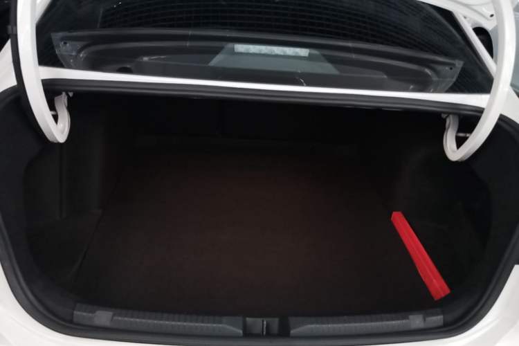 Used Volkswagen Lavida 2019 280TSI DSG Comfort Edition China VI standard Trunk