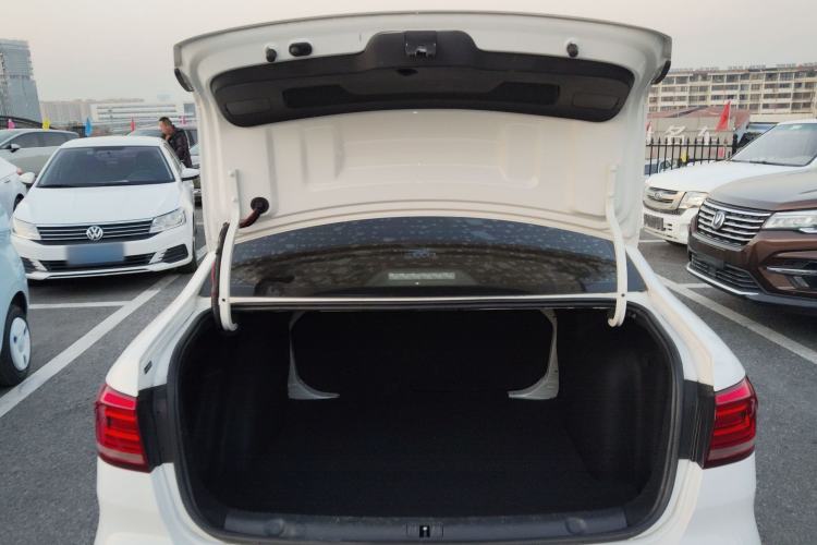 Used Volkswagen Lavida 2019 Lavida Start 1.5L Automatic Trendy Version China VI Standard Trunk