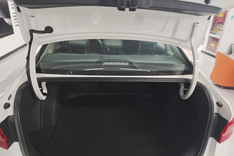 Used Volkswagen Lavida 2019 1.5L Automatic Comfort Edition China VI Standard Trunk