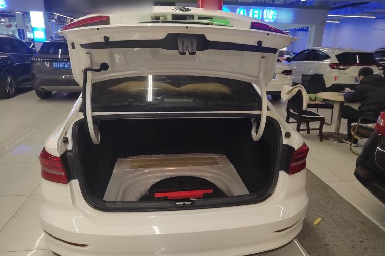 Used Volkswagen Lavida 2019 280TSI DSG Comfort Edition China VI standard Trunk