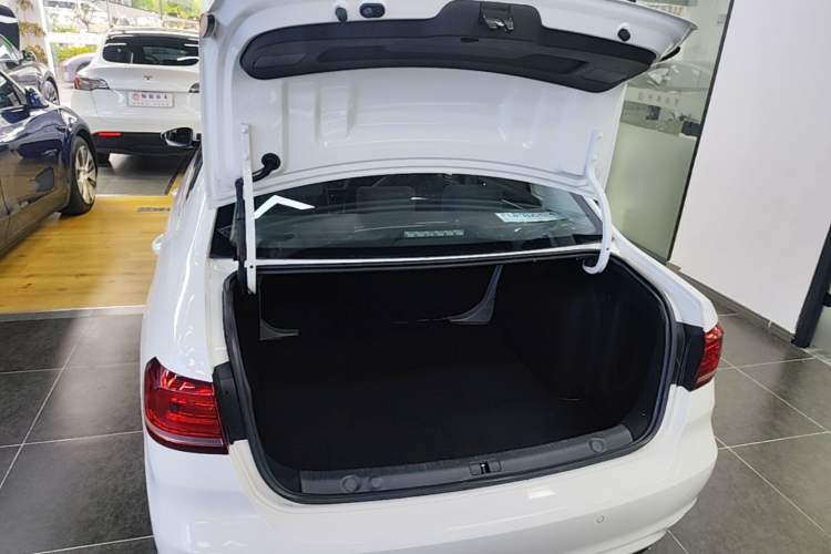 Used Volkswagen Lavida 2019 Lavida Start 1.5L Automatic Trendy Version China VI Standard Trunk