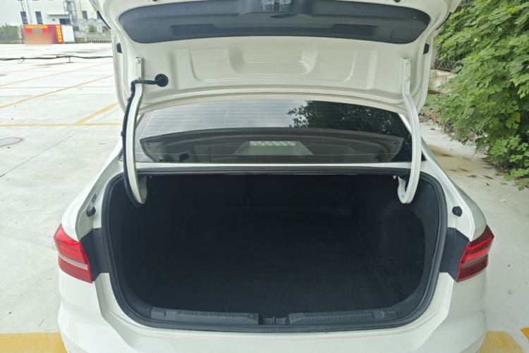 Used Volkswagen Lavida 2019 280TSI DSG Comfort Edition China VI standard Trunk