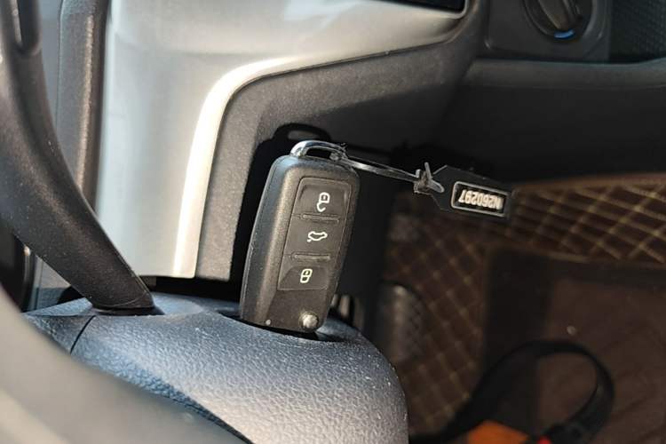 Used Volkswagen Lavida 2019 Lavida Start 1.5L Automatic Trendy Version China VI Standard Vehicle Key