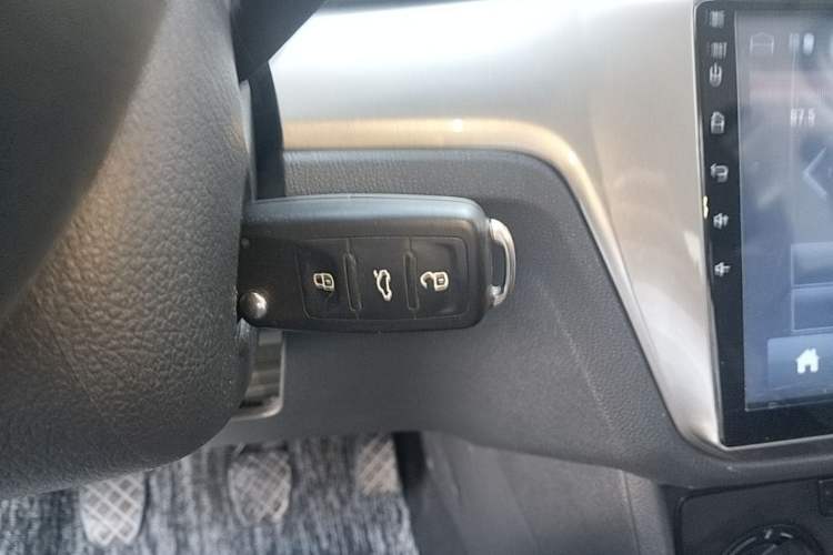 Used Volkswagen Lavida 2019 Lavida Start 1.5L Manual Fashion Edition China VI Standard Vehicle Key