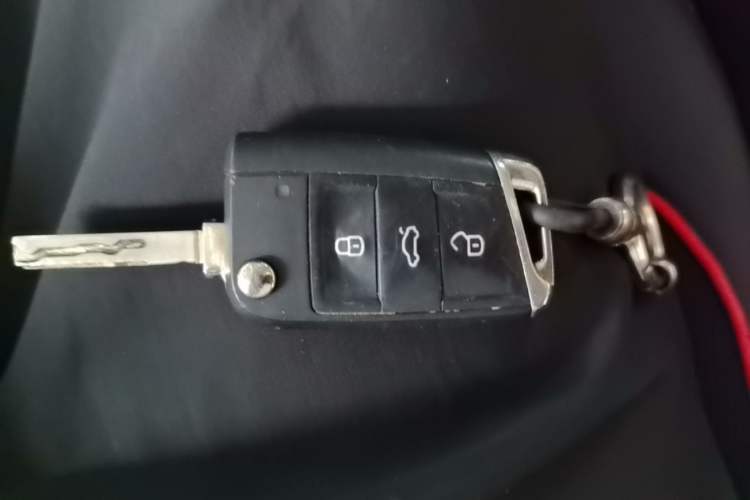 Used Volkswagen Lavida 2019 1.5L Automatic Vision Edition China VI Standard Vehicle Key