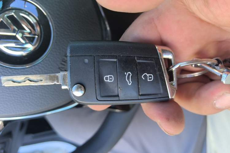 Used Volkswagen Lavida 2019 1.5L Automatic Vision Edition China VI Standard Vehicle Key