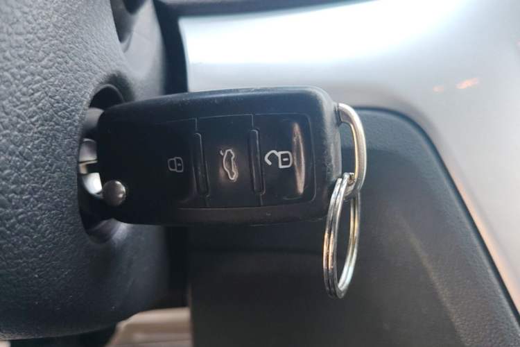 Used Volkswagen Lavida 2019 Lavida Start 1.5L Automatic Trendy Version China VI Standard Vehicle Key