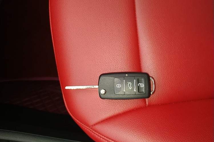 Used Volkswagen Lavida 2019 Lavida Start 1.5L Automatic Trendy Version China VI Standard Vehicle Key