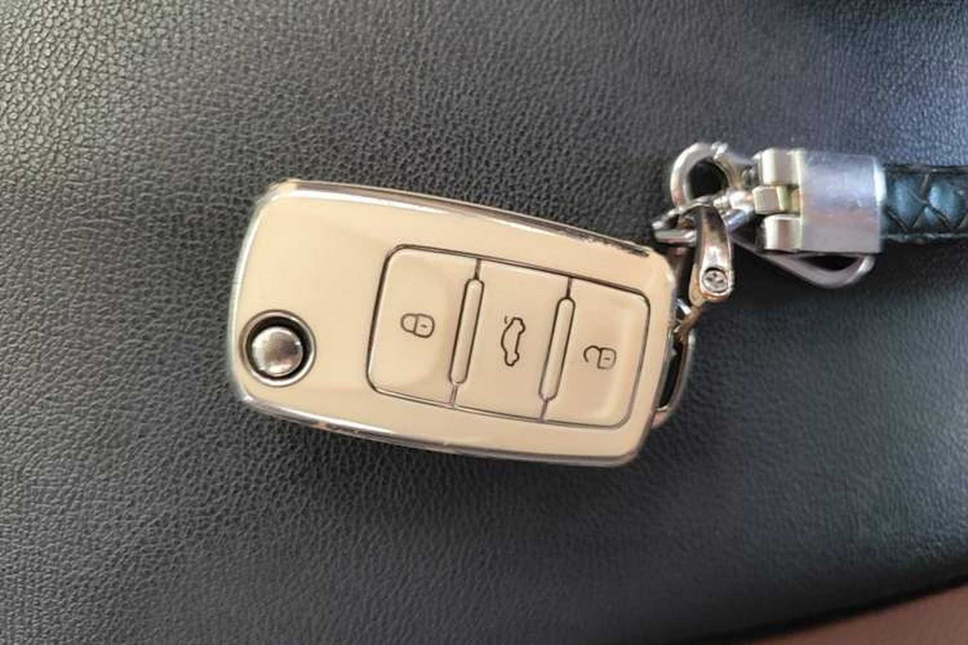 Used Volkswagen Lavida 2019 Lavida Start 1.5L Automatic Trendy Version China VI Standard Vehicle Key