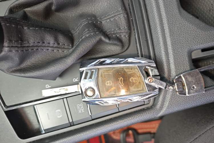 Used Volkswagen Lavida 2019 1.5L Automatic Fashion Edition China VI Vehicle Key